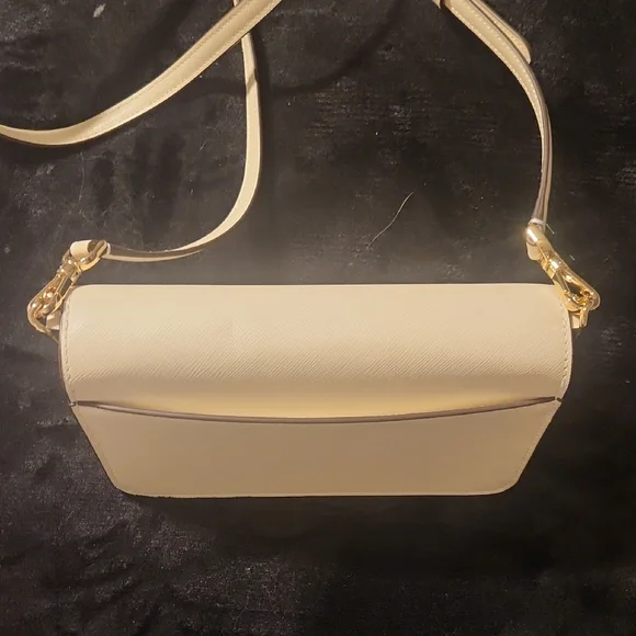 Kate Spade Cream Crossbody Bag with Gold Chain Accent - Picture 2 of 11